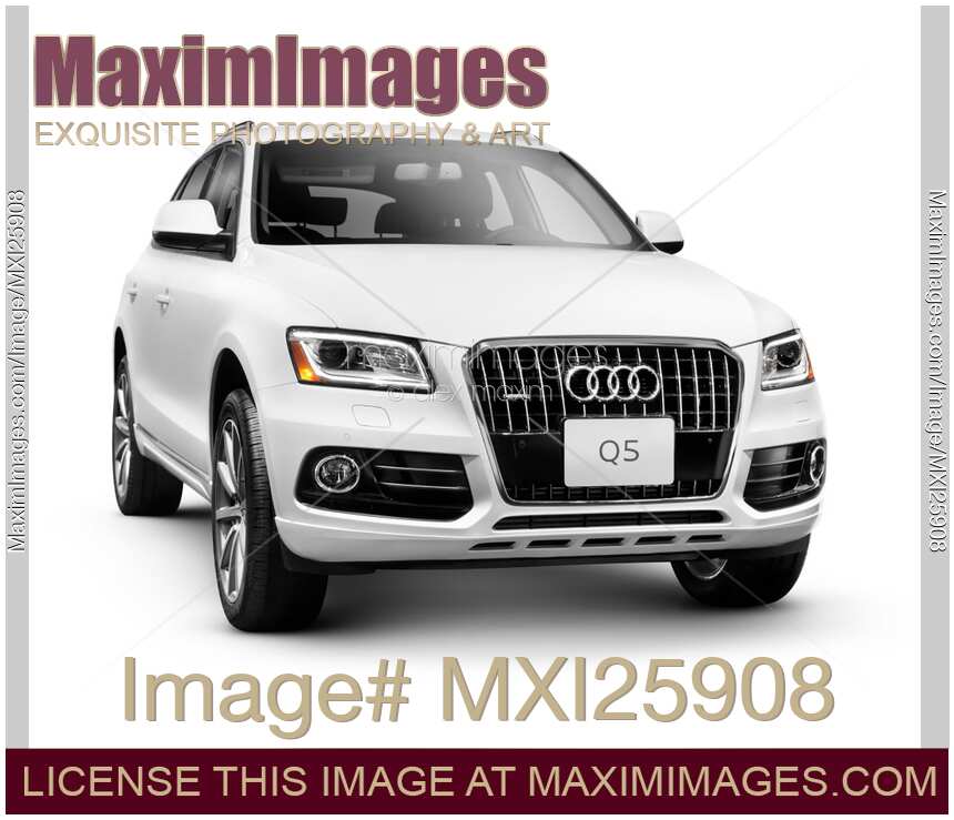2014 Audi Q5 TDI Quattro car studio photo isolated on white
