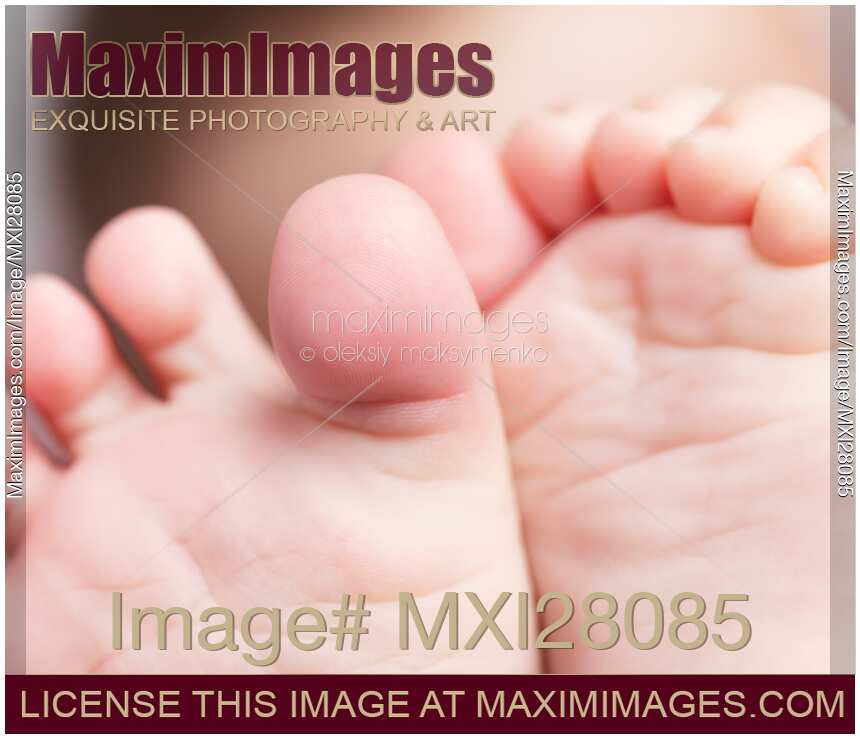 Baby toes closeup