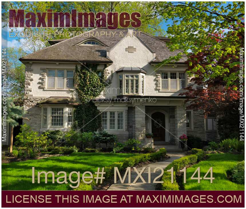 Beautiful large House in Toronto West Canada