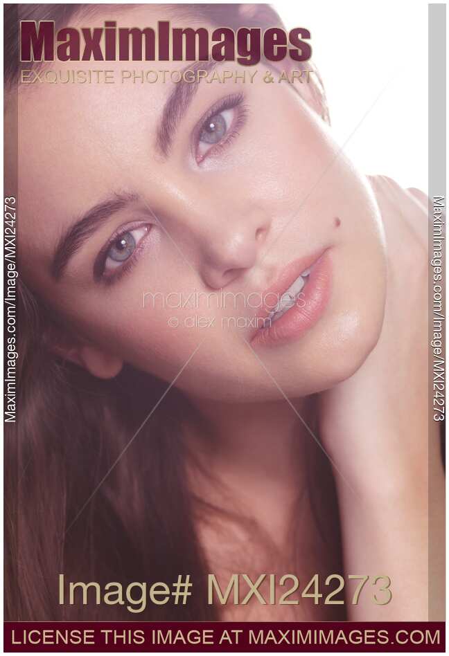 Beauty portrait of a woman with relaxed natural look