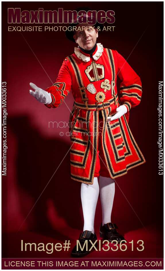 Beefeater Yeomen of the Guard Yeoman Warder bowing in welcoming gesture