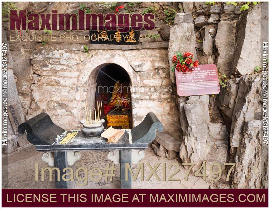 Bodhidharma cave in DengFeng China