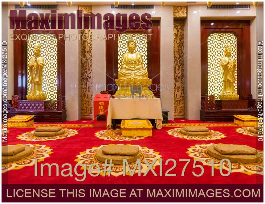 Buddha statue in Meditation Hall