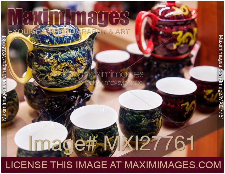 Chinese tea sets teapots and cups