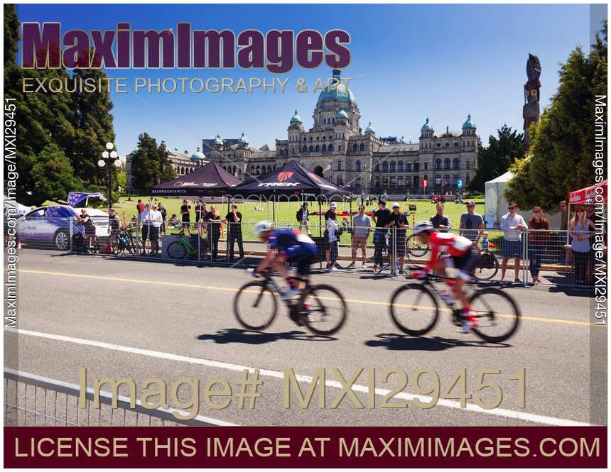 Cycling Series bike race in Victoria BC