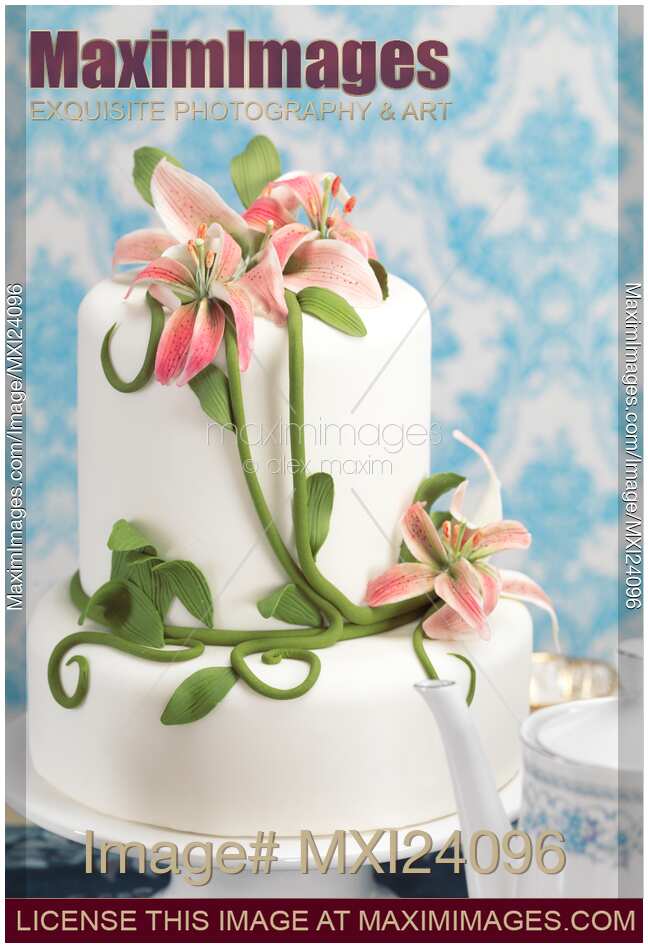 Fancy cake decorated with flowers