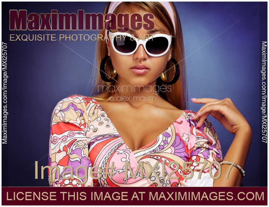 Fashionable young woman portrait