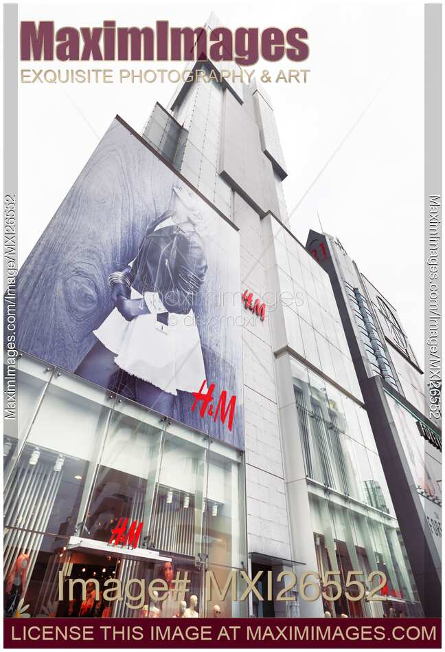 HM fashion store in Japan