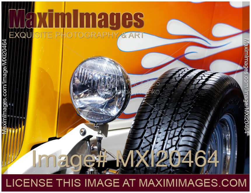 Hot rod Ford Hi-Boy Coupe 1932 custom car detail