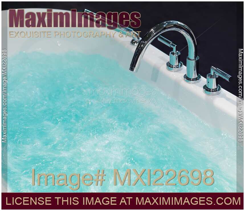 Hydromassage bath