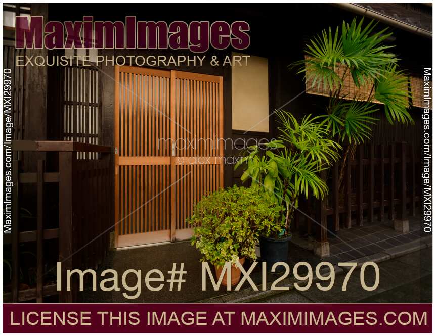 Japanese tea house in Gion Kyoto exterior mix of modern and traditional architectural style