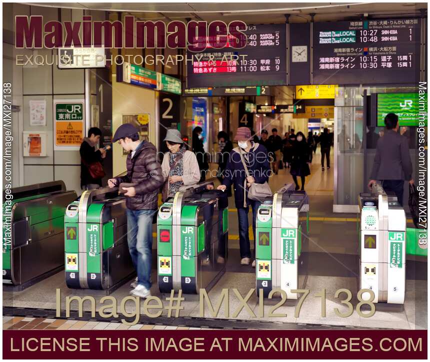 JR train station turnstiles in Tokyo