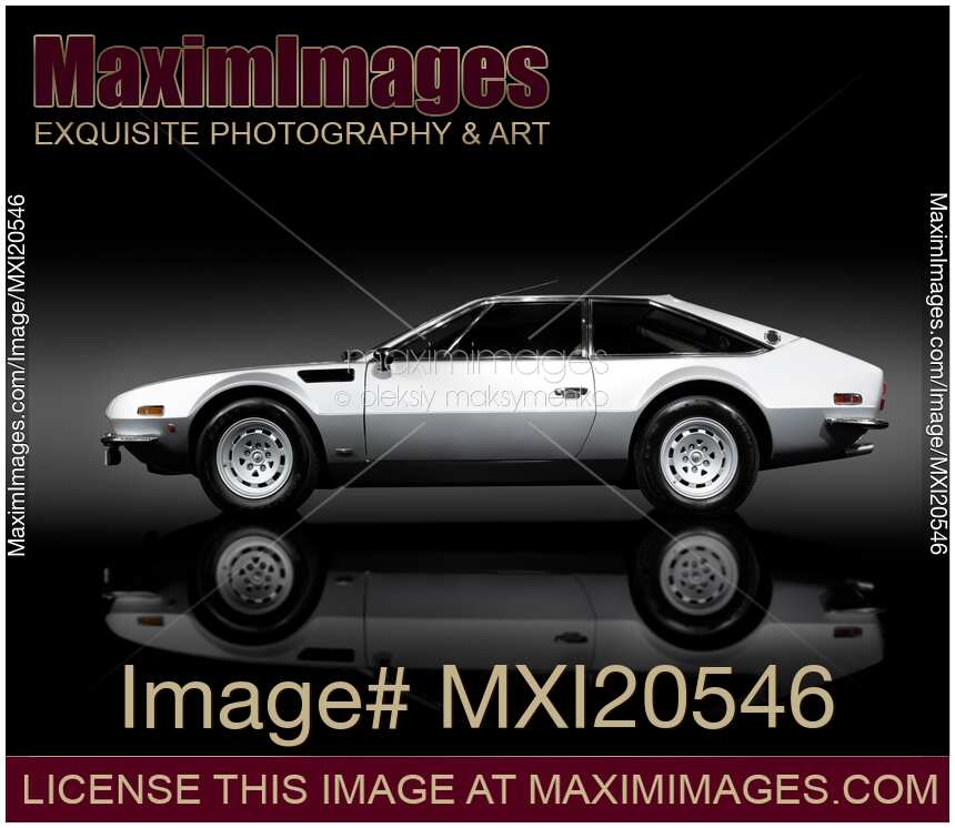 Lamborghini Jarama 1972 retro sports car