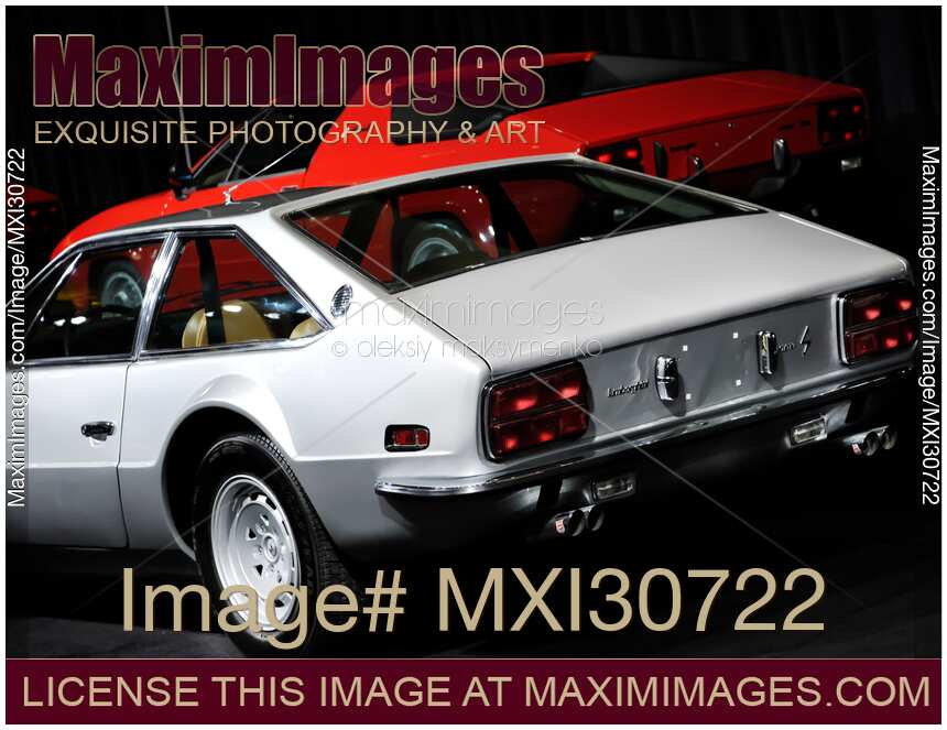 Lamborghini Jarama 1972 retro sports car