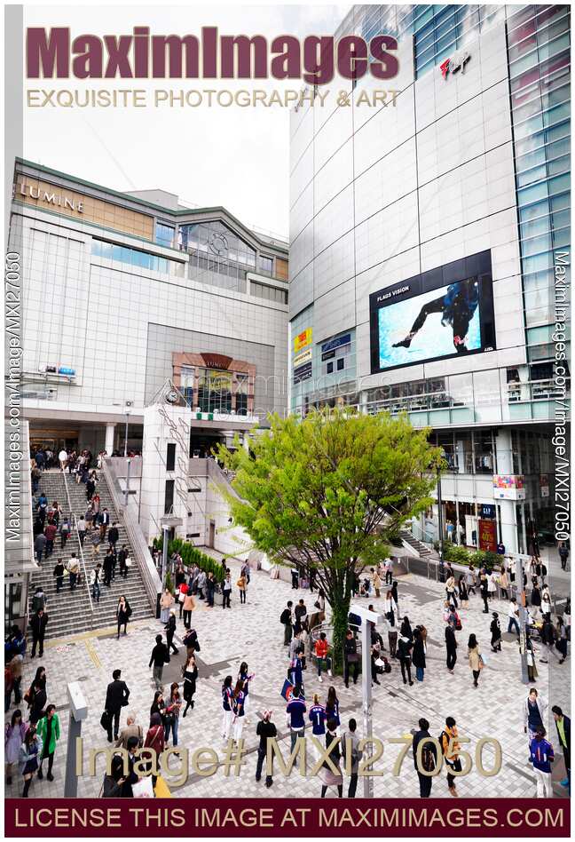 Lumine shopping centre in Shunjuku Tokyo