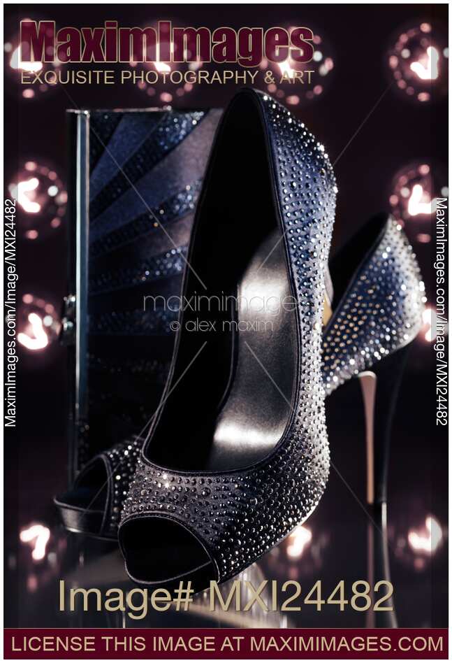Luxurios black high heel shoes