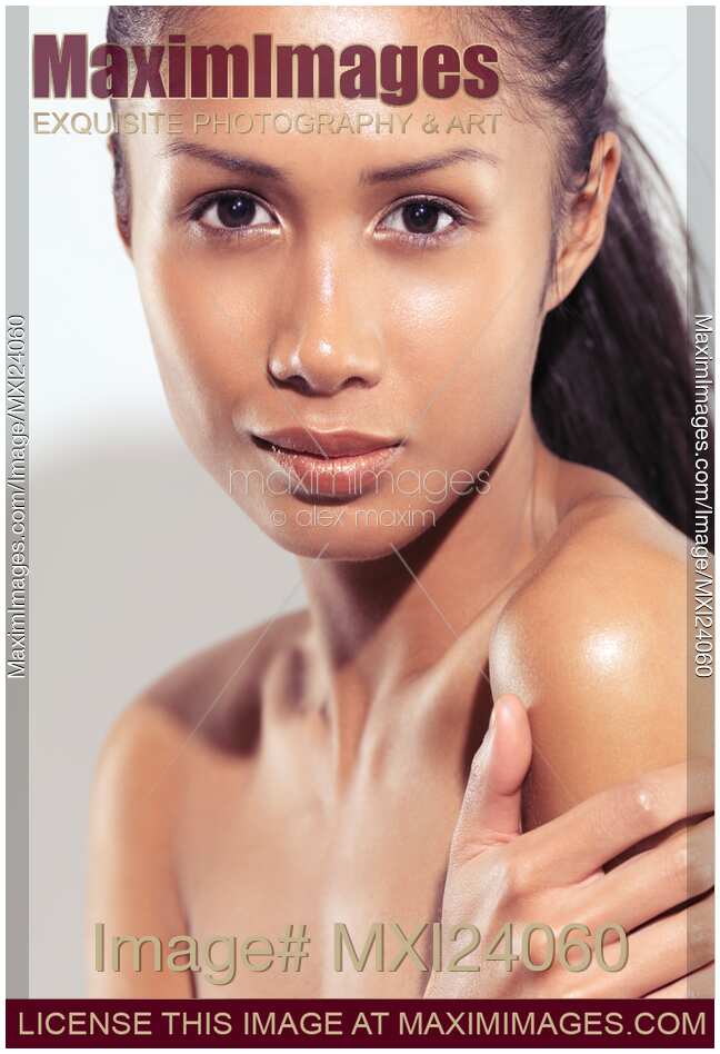 Natural beauty portrait of a young woman