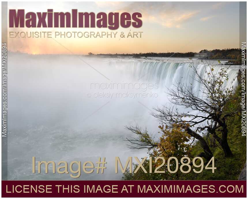 Niagara Falls at dawn in autumn