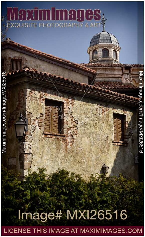 Old rustic Venetian houses
