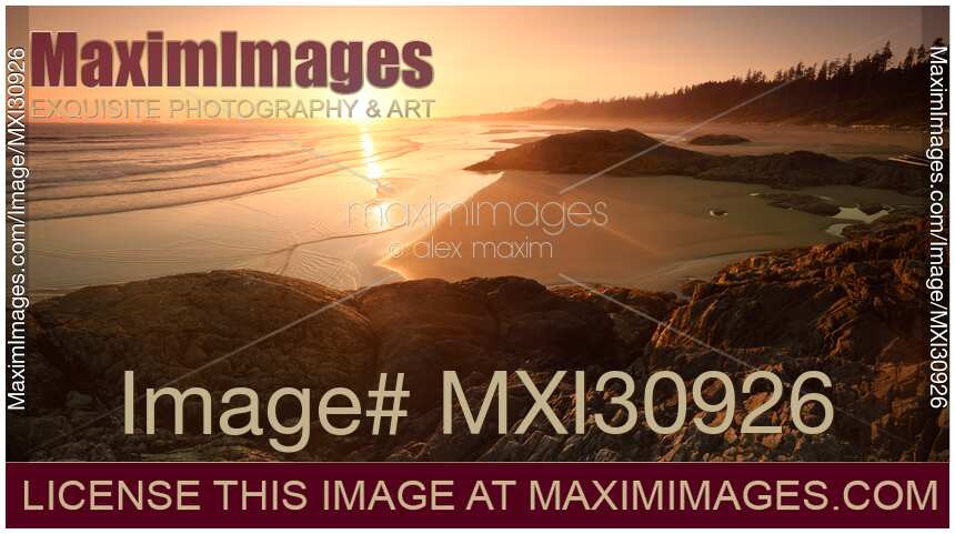 Pacific Rim National Park beautiful panoramic sunset scenery during low tide Green Point Tofino