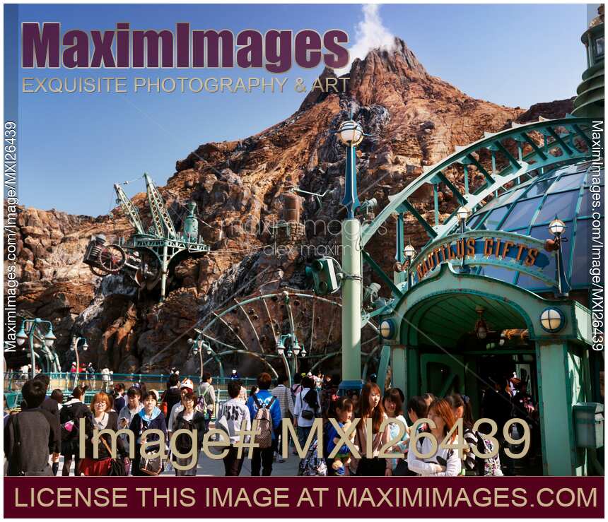 People at Tokyo Disneysea theme park