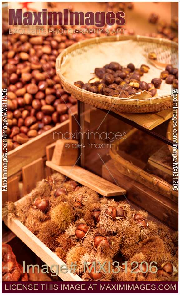 Roasted chestnuts Yakikuri at Nishiki food market stall in Kyoto