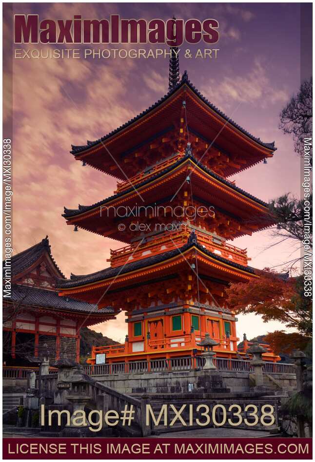 Sanjunoto pagoda Kiyomizu-dera Buddhist temple in Kyoto dramatic sunrise scenery