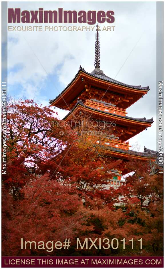 Sanjunoto pagoda Kiyomizu-dera Kyoto in fall