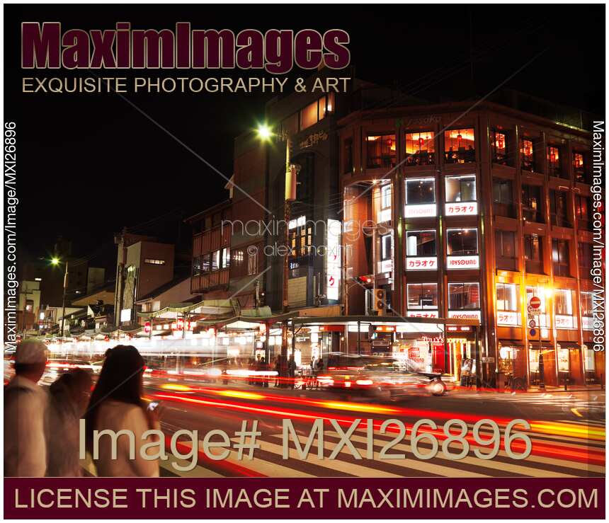 Shijo dori street in Kyoto at night