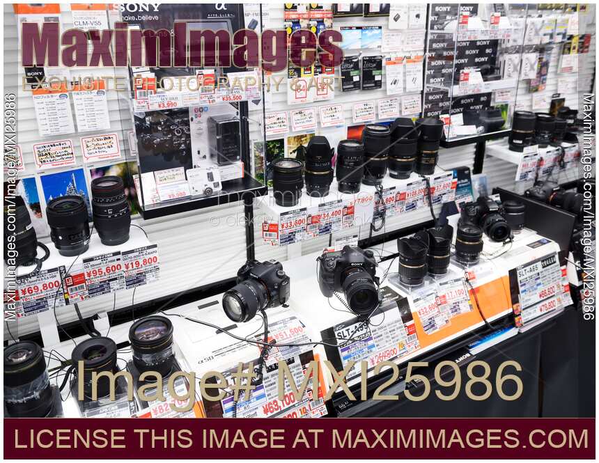 Photo of Sony cameras and lenses on store display Stock Image MXI25986