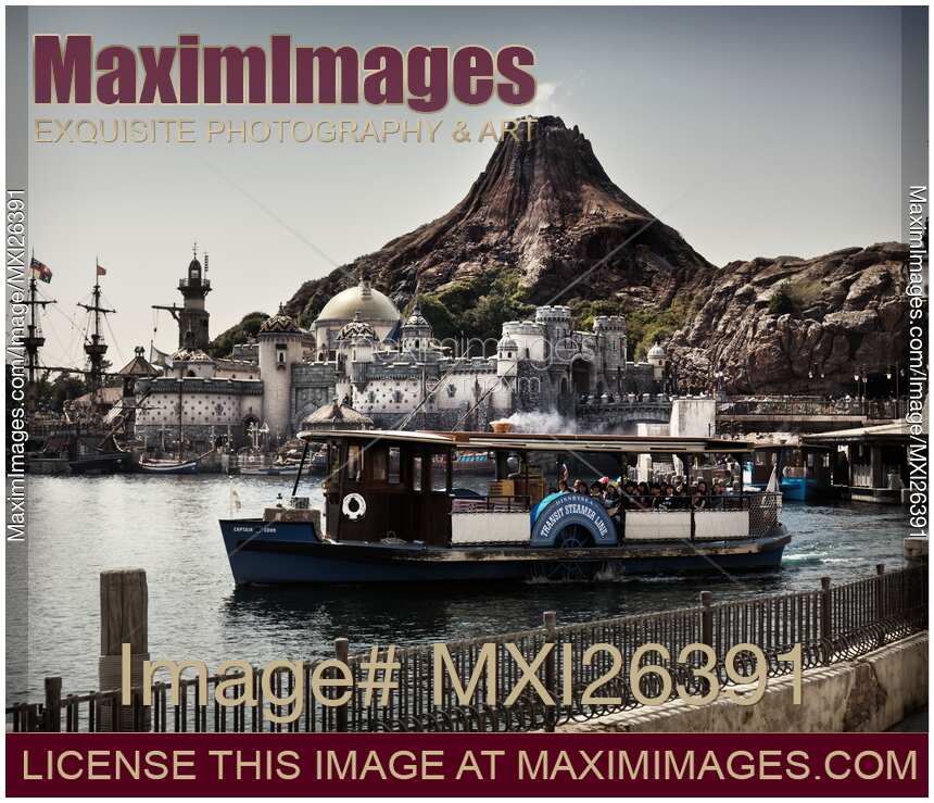 Steam boat at Tokyo Disneysea