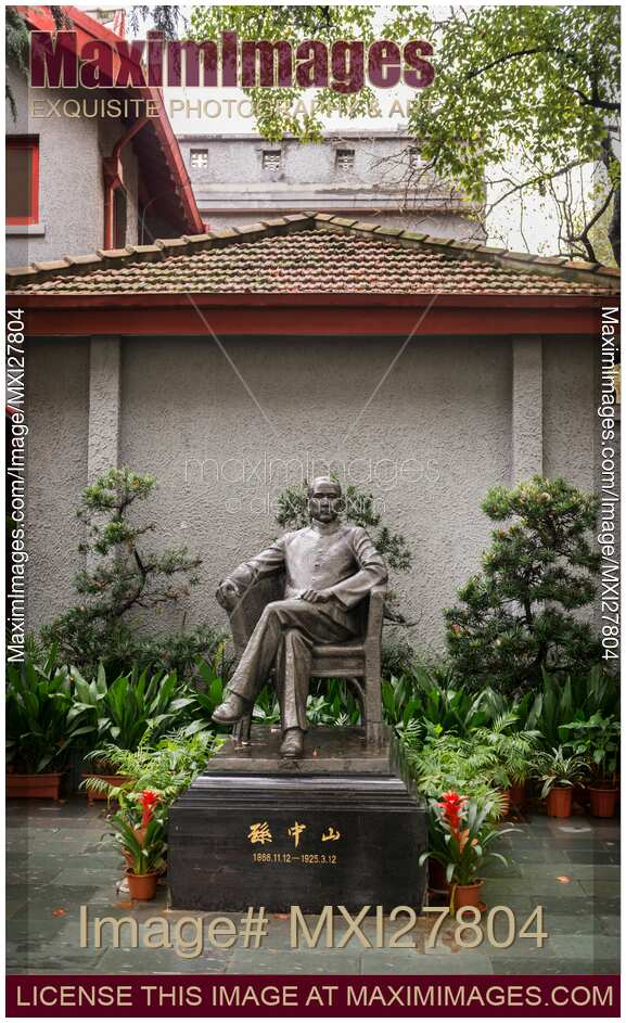 Sun Yat-sen statue at museum in Shanghai