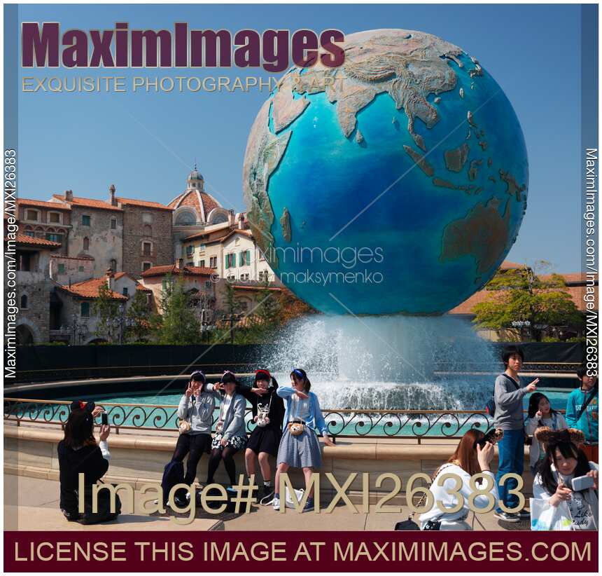 Tokyo Disneysea theme park Earth globe fountain