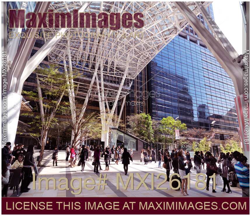 Tokyo Midtown plaza