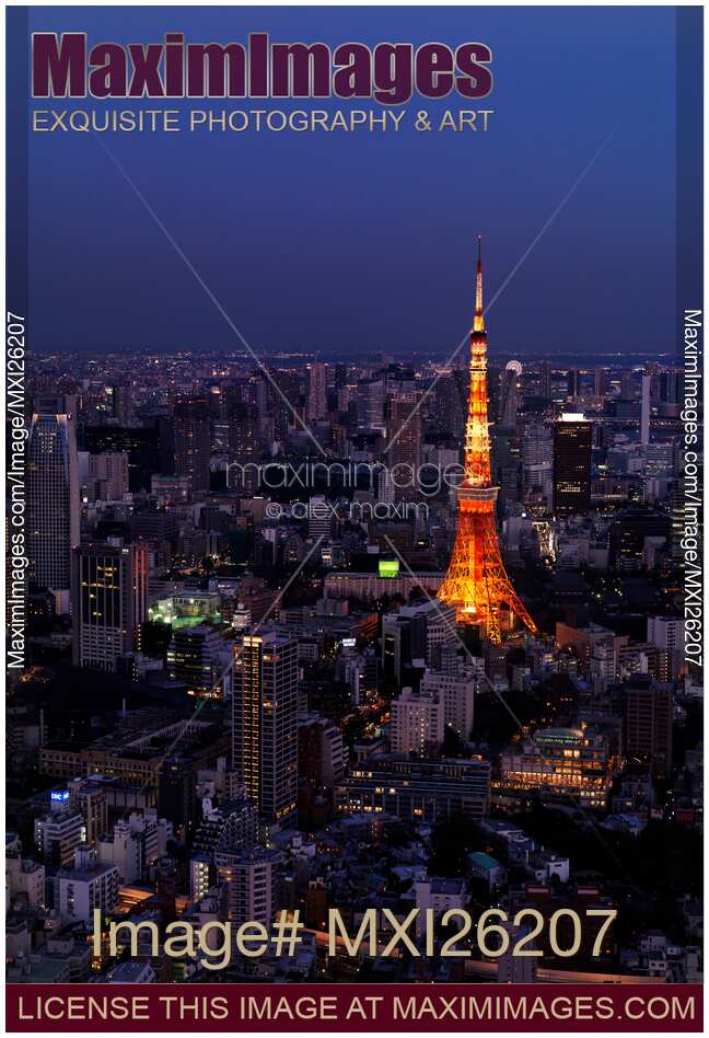 Tokyo tower at night