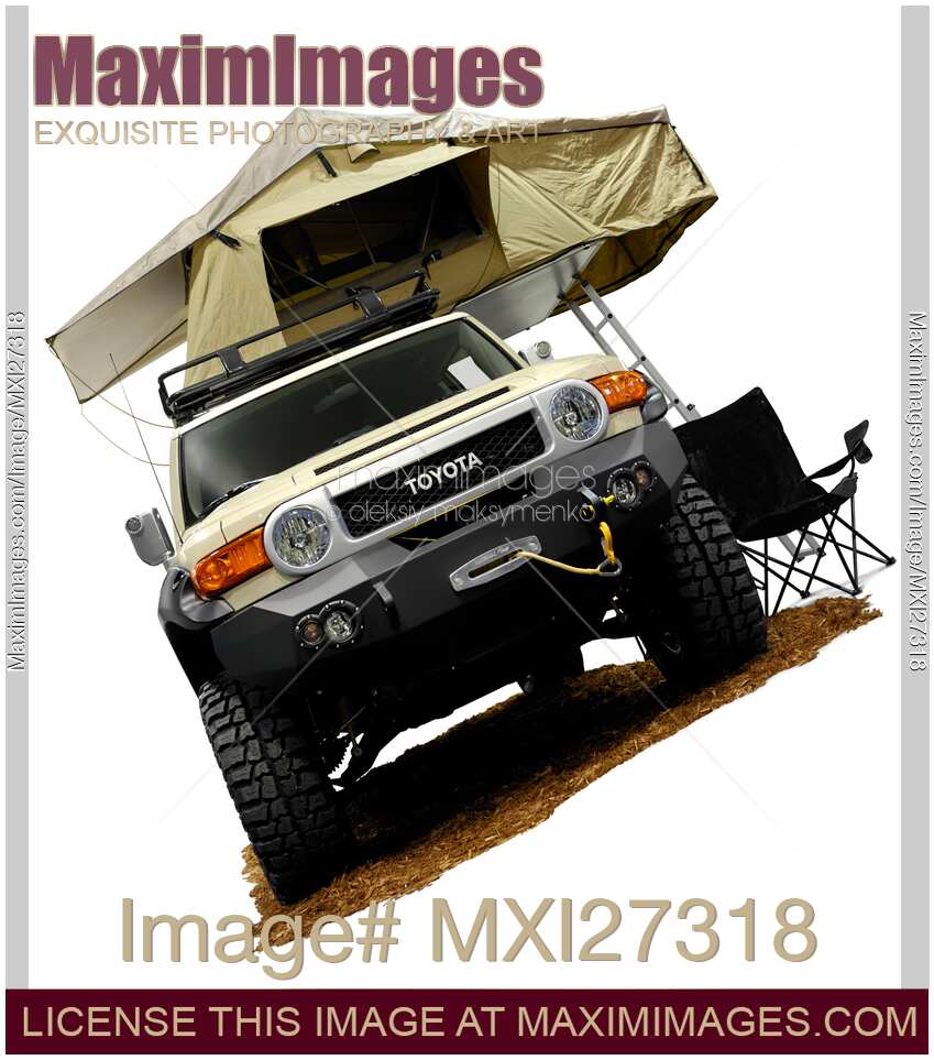 Toyota FJ Cruiser 2008 SUV with a Tent