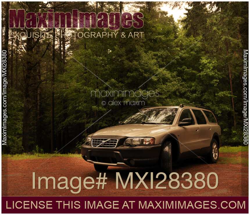 Volvo XC70 car countryside nature scenic