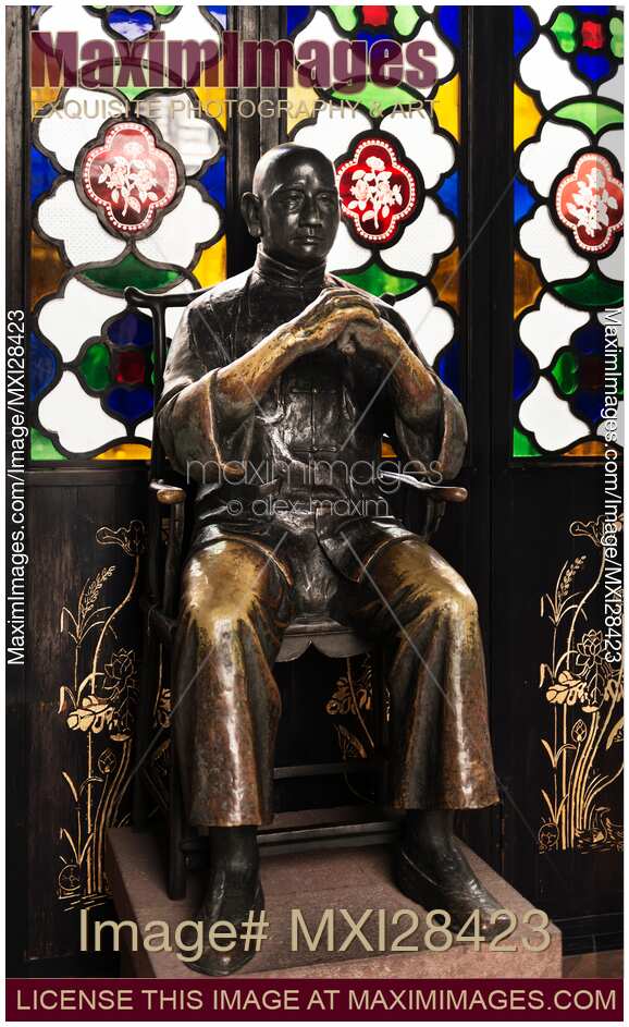 Wong Fei Hung statue in China