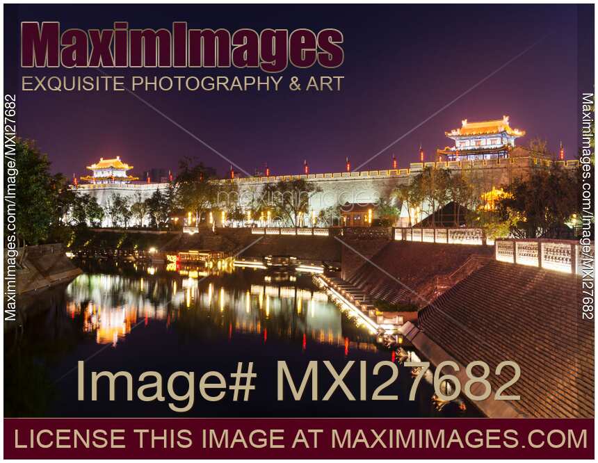 Xi'an nighttime city wall scenery