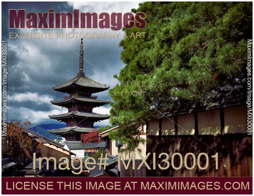 Yasaka pagoda of Buddhist temple Hokanji in Kyoto