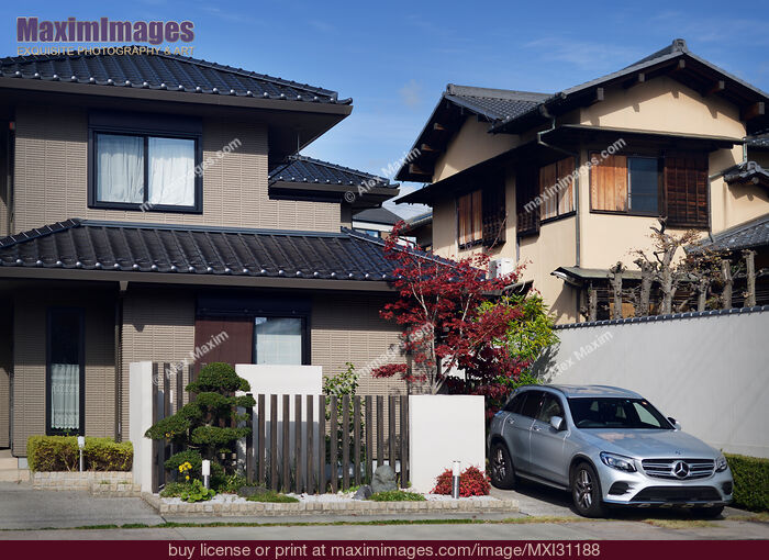 Modern Japanese house exterior in Kyoto. Stock Photo MXI31188