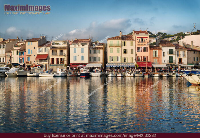 Bateaux Dans Le Port De Cassis Commune Quay Belle Architecture Francaise Ville Portuaire Du Stock Photo Mxi322 Bateaux Dans Le Port De Cassis Commune Quay Belle Architecture Francaise Ville Portuaire Du Stock Photo Mxi322