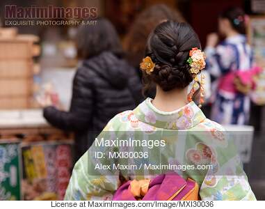 Photo Of Japanese Girl In Colorful Yukata Kimono With Pretty Hairstyle And Colorful Kanzashi Hair Ornament Stock Image Mxi