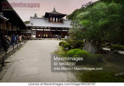 Kaizando hall of Tofukuji temple with a geometrical white...... preview image