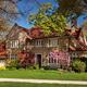 Large beautiful family house in Toronto West... (thumbnail)