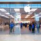 Apple store in Canada... (thumbnail)
