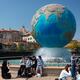 Tokyo Disneysea theme park Earth globe fountain... (thumbnail)