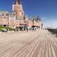 People on Terrasse Dufferin boardwalk near Fairmont Le Chateau Fronten... (thumbnail)