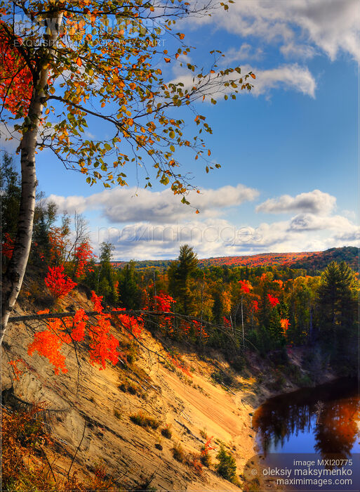 Stock photo of Autumn in Arrowhead Provincial Park Buy commercial use license at MaximImages