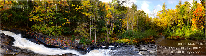 Stock photo of Autumn in Arrowhead Provincial Park Buy commercial use license at MaximImages